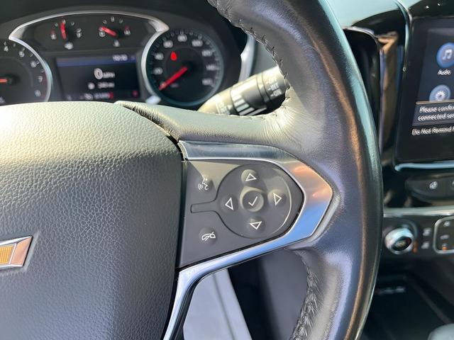 Photo of 2022 Mosaic Black Metallic Chevrolet Traverse