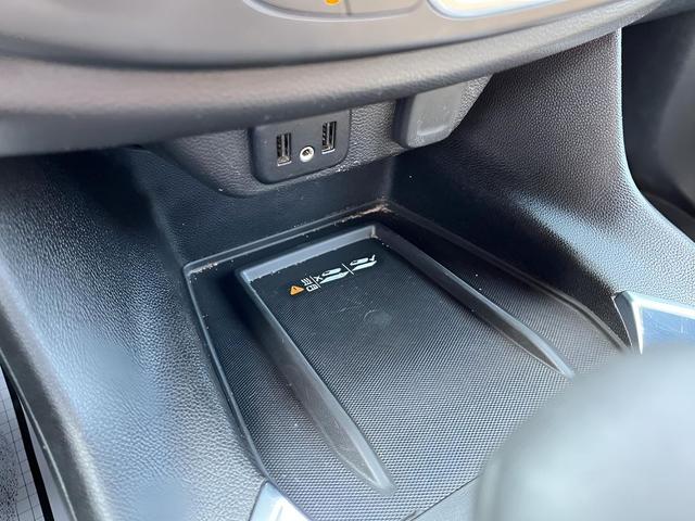 Photo of 2022 Mosaic Black Metallic Chevrolet Traverse