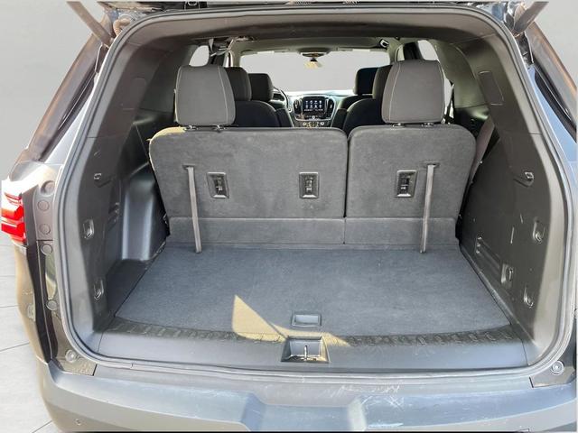 Photo of 2022 Mosaic Black Metallic Chevrolet Traverse