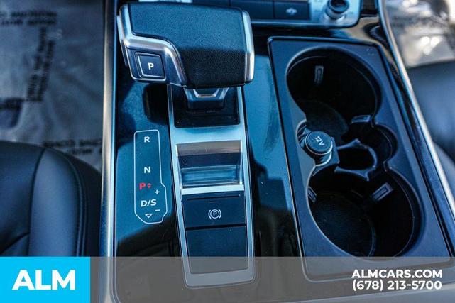 Photo of 2024 Mythos Black Metallic Audi Q7