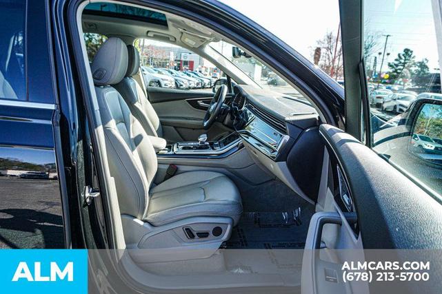 Photo of 2024 Mythos Black Metallic Audi Q7
