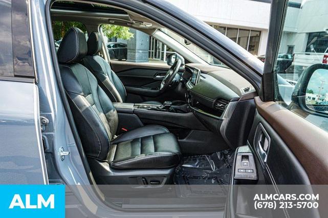 Photo of 2023 Boulder Gray Pearl Nissan Rogue