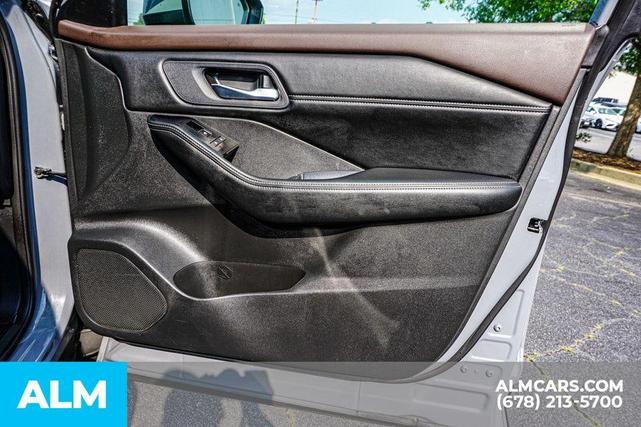 Photo of 2023 Boulder Gray Pearl Nissan Rogue