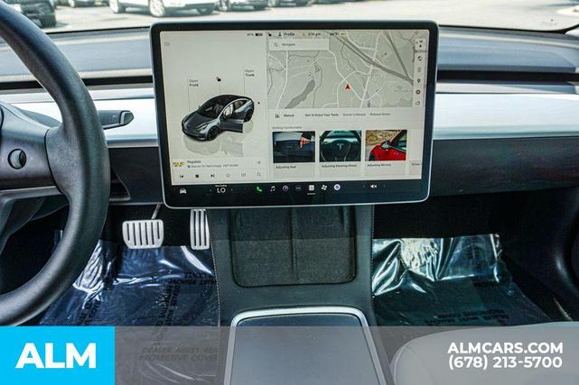 Photo of 2022 Midnight Silver Metallic Tesla Model 3