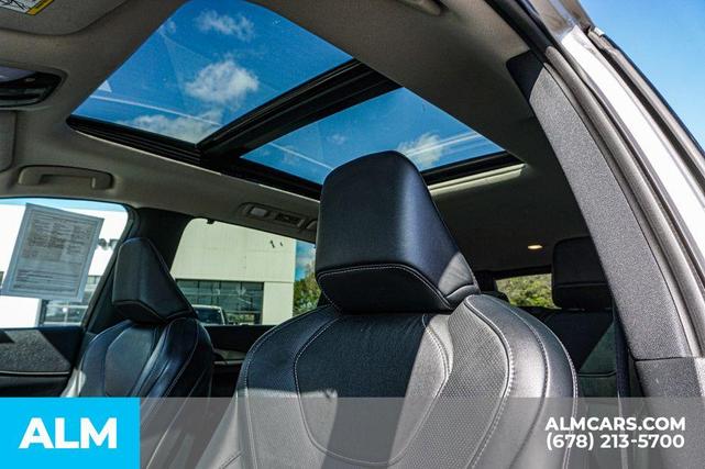 Photo of 2024 Warm Titanium INFINITI QX60