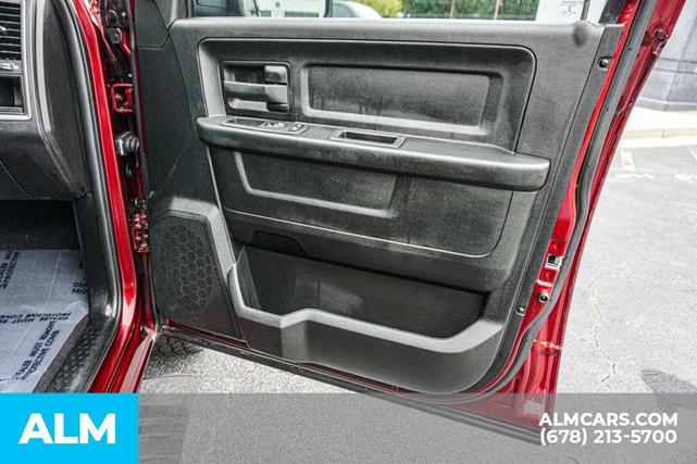 Photo of 2019 Delmonico Red Pearlcoat RAM 1500 Classic