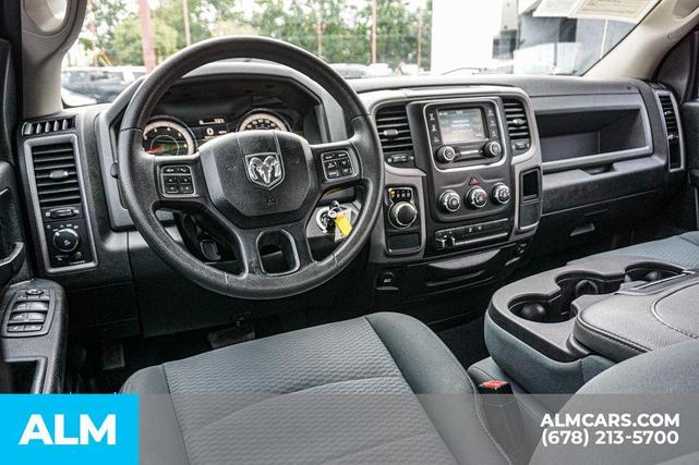 Photo of 2019 Delmonico Red Pearlcoat RAM 1500 Classic