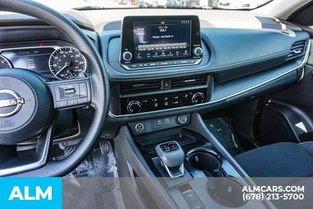 Photo of 2023 Glacier White Nissan Rogue