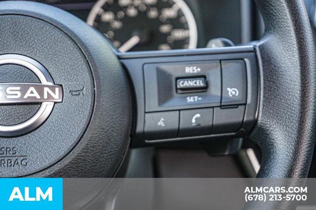 Photo of 2023 Glacier White Nissan Rogue