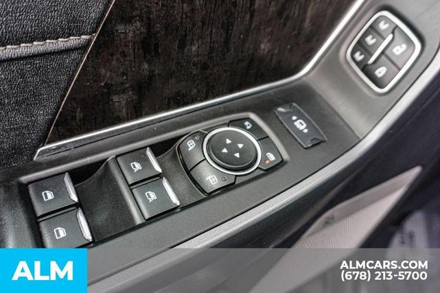 Photo of 2023 Agate Black Metallic Ford F-450