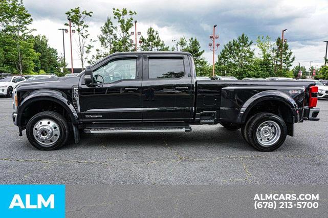Photo of 2023 Agate Black Metallic Ford F-450