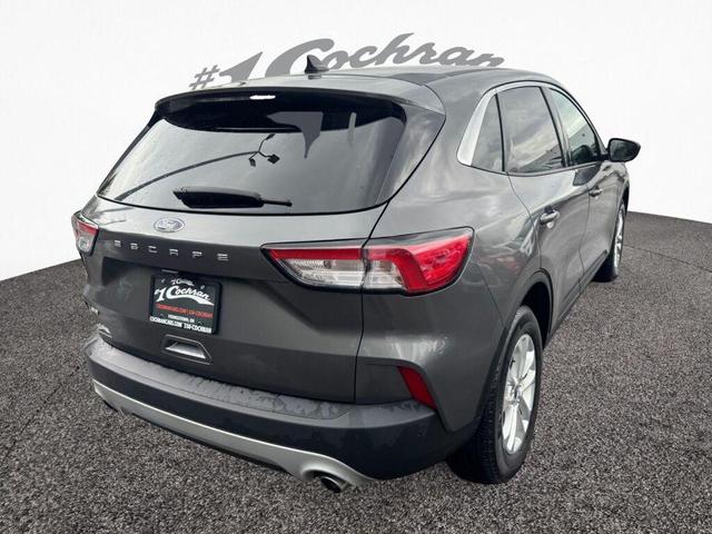 Photo of 2022 Carbonized Gray Metallic Ford Escape