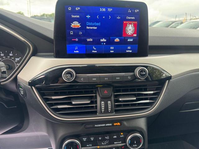 Photo of 2022 Carbonized Gray Metallic Ford Escape