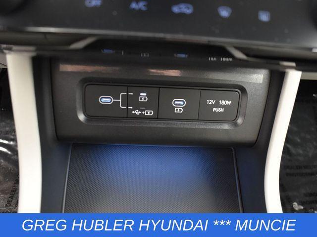 Photo of 2025 Shimmering Silver Hyundai TUCSON Hybrid