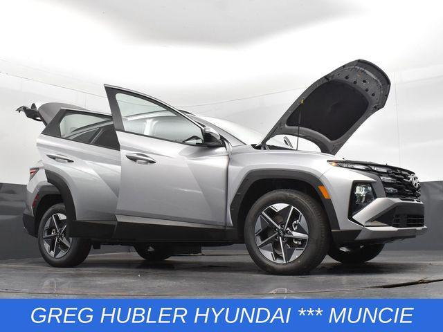 Photo of 2025 Shimmering Silver Hyundai TUCSON Hybrid