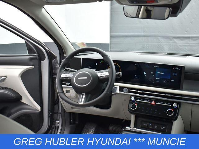 Photo of 2025 Shimmering Silver Hyundai TUCSON Hybrid