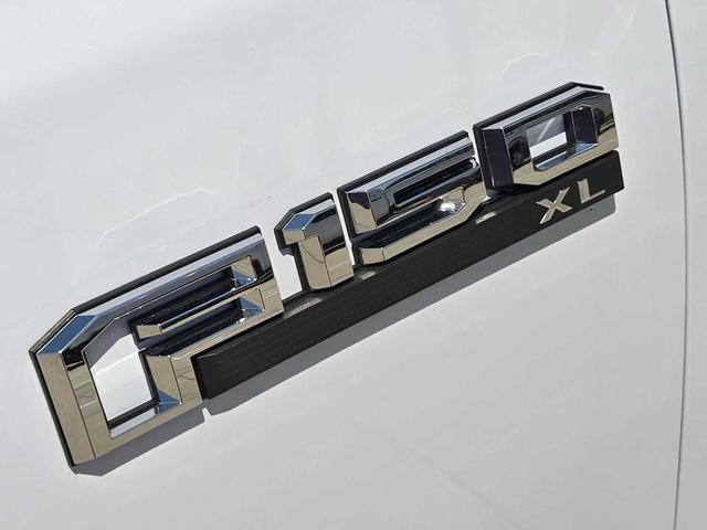 Photo of 2018 Oxford White Ford F-150