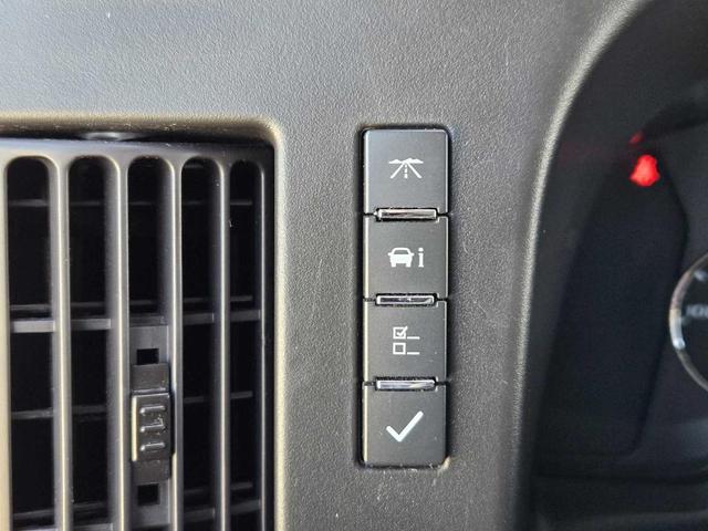 Photo of 2023 Summit White Chevrolet Express 2500