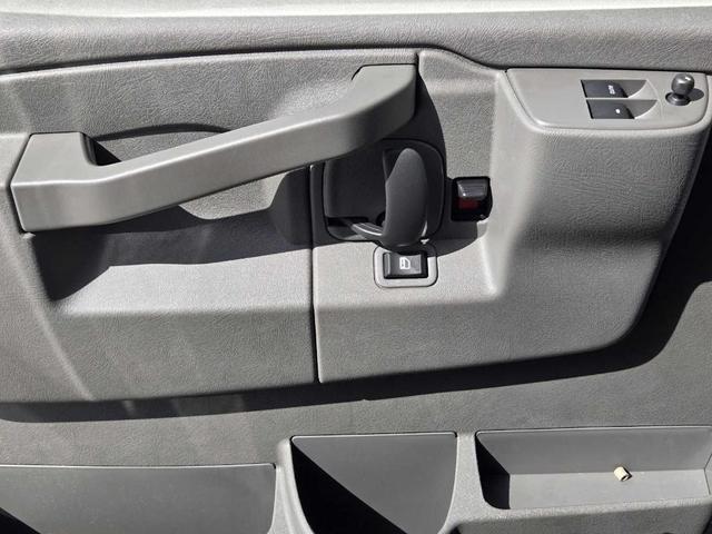 Photo of 2025 Summit White Chevrolet Express 2500