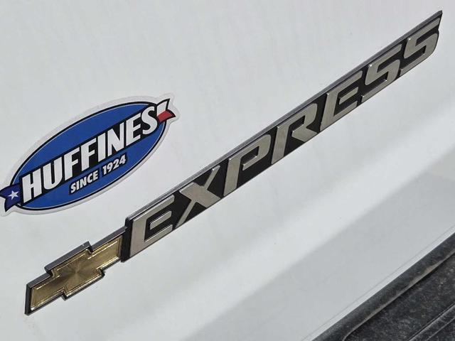 Photo of 2025 Summit White Chevrolet Express 2500