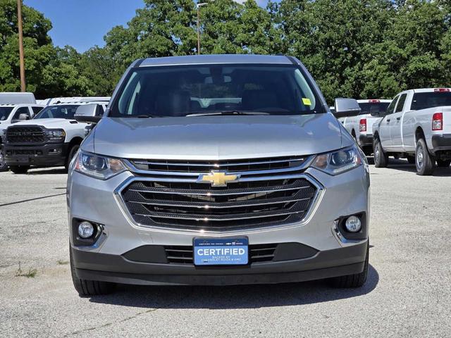 Photo of 2021 Silver Ice Metallic Chevrolet Traverse