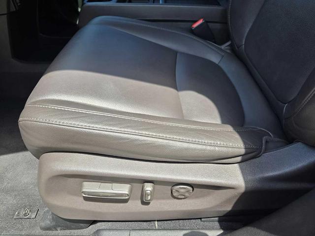 Photo of 2019 White Diamond Pearl Honda Odyssey