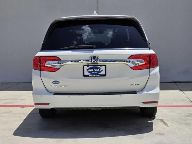 Photo of 2019 White Diamond Pearl Honda Odyssey