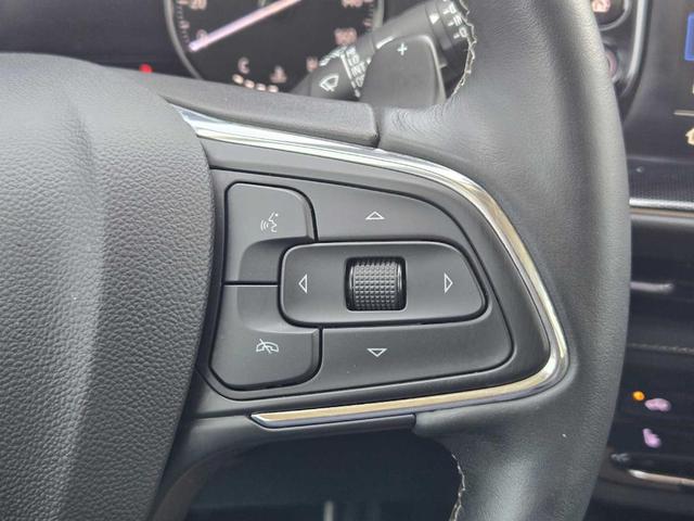 Photo of 2023 White Frost Tri-Coat Buick Envision