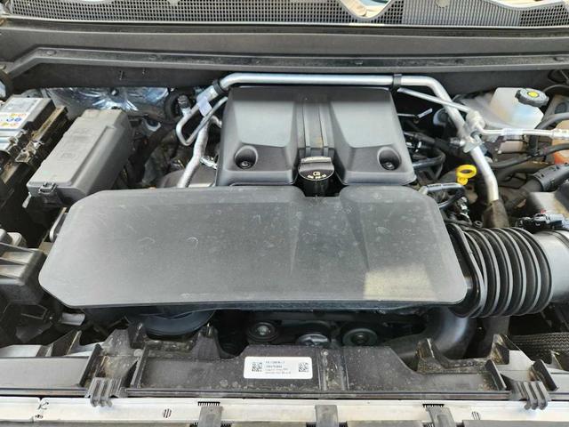 Photo of 2024 Summit White Chevrolet Colorado