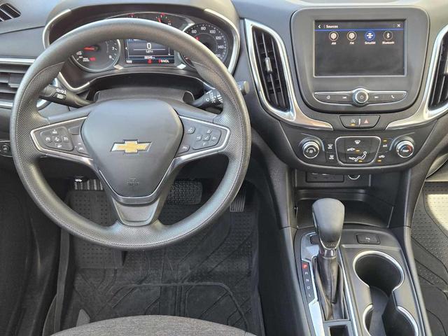 Photo of 2023 Summit White Chevrolet Equinox