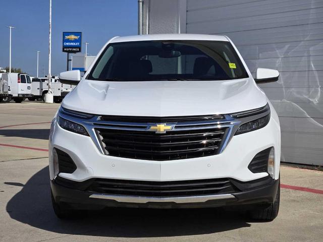 Photo of 2023 Summit White Chevrolet Equinox