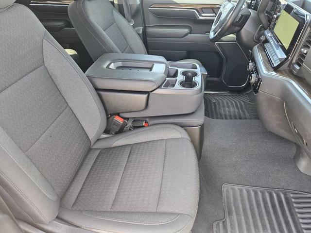 Photo of 2022 Summit White Chevrolet Silverado 1500
