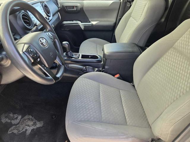Photo of 2021 Super White Toyota Tacoma