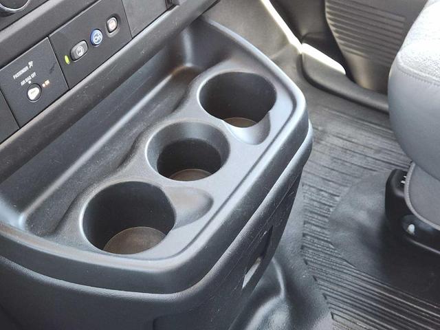 Photo of 2022 Summit White Chevrolet Express 3500
