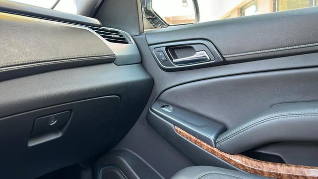 Photo of 2019 Shadow Gray Metallic Chevrolet Suburban