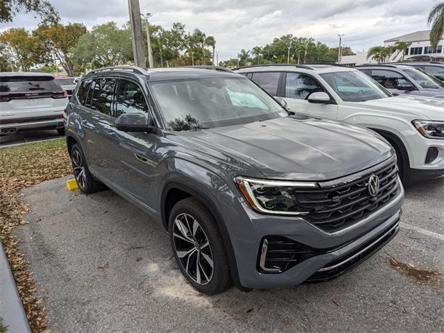Photo of 2025 Pure Gray Volkswagen Atlas