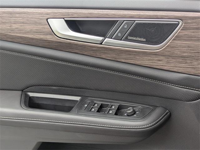 Photo of 2025 Pure Gray Volkswagen Atlas