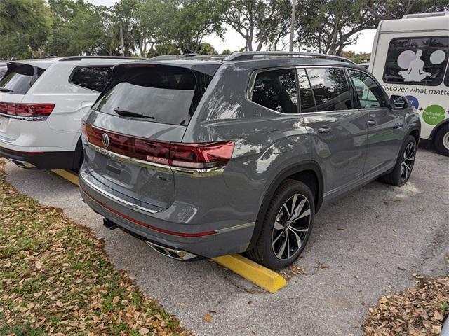 Photo of 2025 Pure Gray Volkswagen Atlas