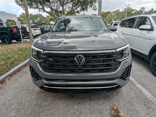 Photo of 2025 Pure Gray Volkswagen Atlas