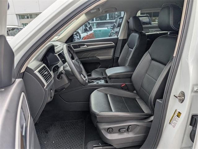 Photo of 2023 Pure White Volkswagen Atlas