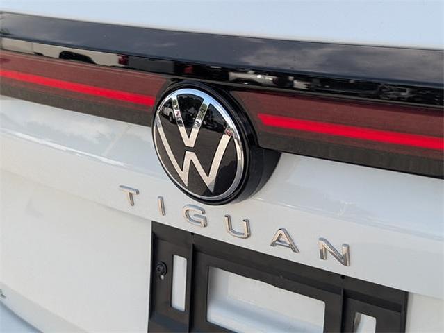 Photo of 2025 Pure White Volkswagen Tiguan