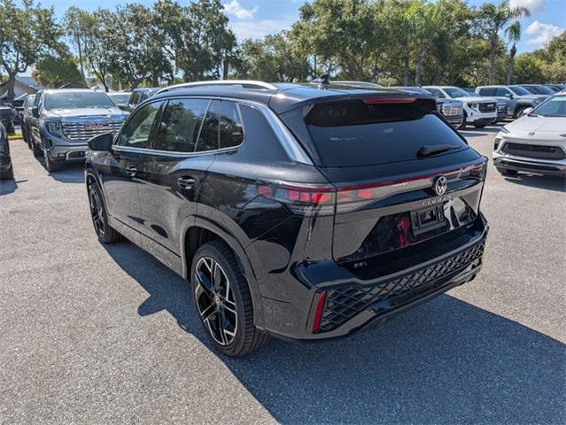 Photo of 2025 Deep Black Pearl Effect Volkswagen Tiguan