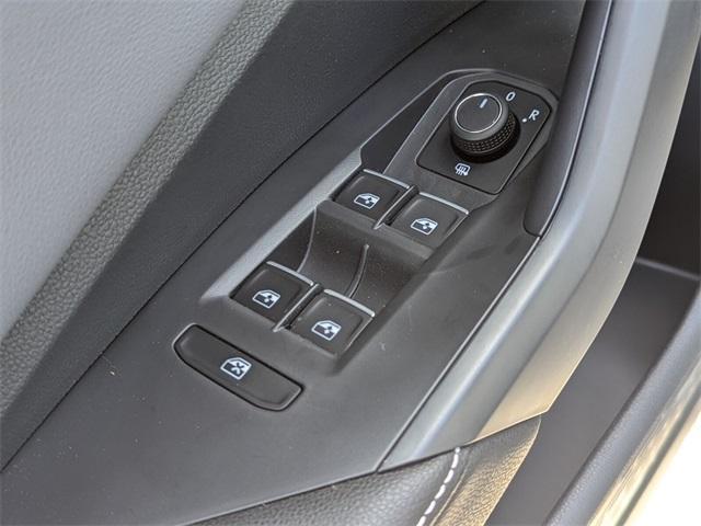 Photo of 2025 Platinum Gray Metallic Volkswagen Jetta