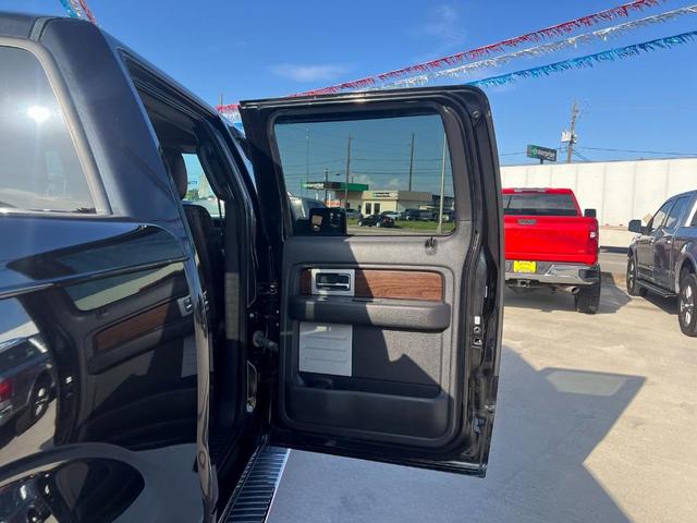 Photo of 2014 Tuxedo Black Metallic Ford F-150