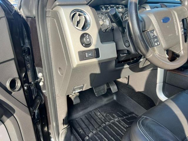 Photo of 2014 Tuxedo Black Metallic Ford F-150