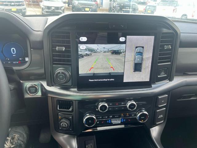Photo of 2025 White Metallic Ford F-150