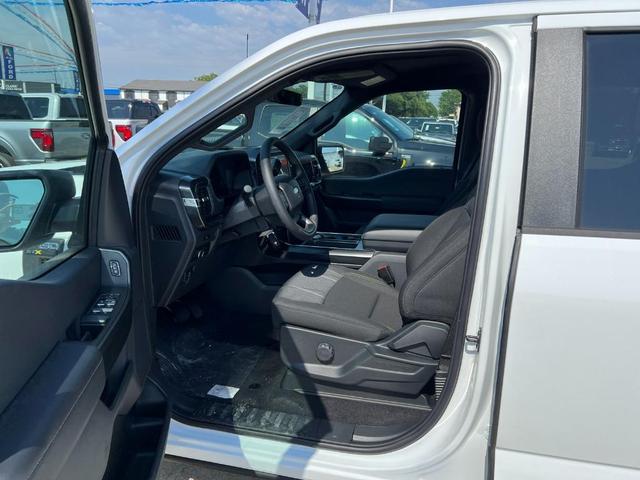 Photo of 2025 Oxford White Ford F-150