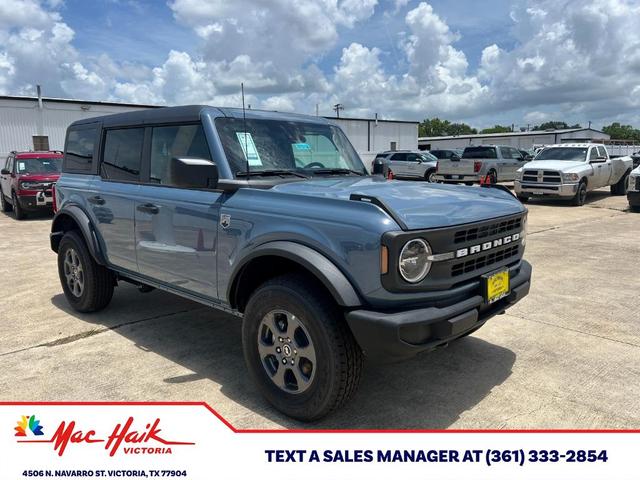 Photo of 2025 Azure Gray Metallic Ford Bronco