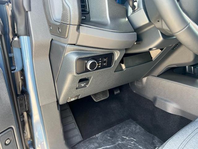 Photo of 2025 Azure Gray Metallic Ford Bronco