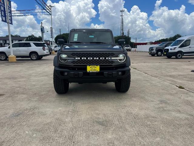Photo of 2025 Black Ford Bronco